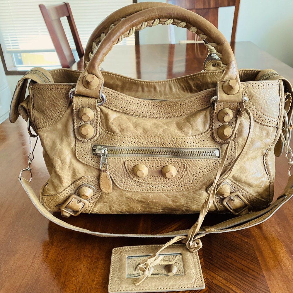 ❤️authentic balenciaga❤️